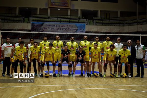 دیدار تیم های والیبال شهرداری تبریز و کاله آمل