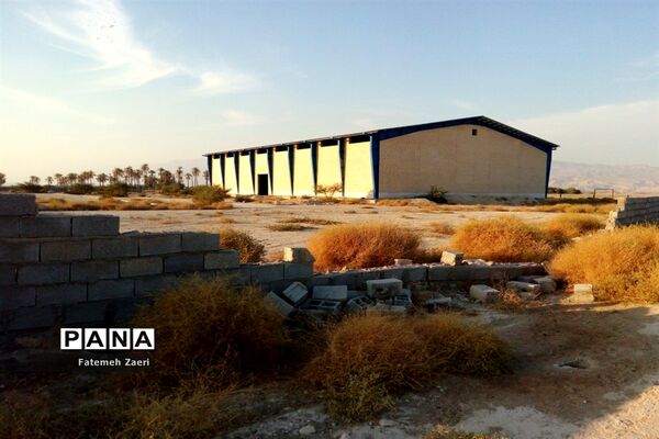 توقف عملیات ساخت سالن ورزشی شهدای رمضان در لامِرد فارس