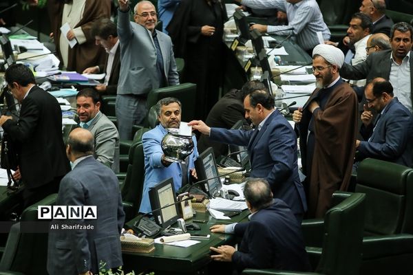 جلسه رای اعتماد به چهار وزیر پیشنهادی دولت