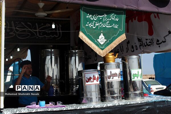 خدمات رسانی به زائرین اربعین در مرز شلمچه