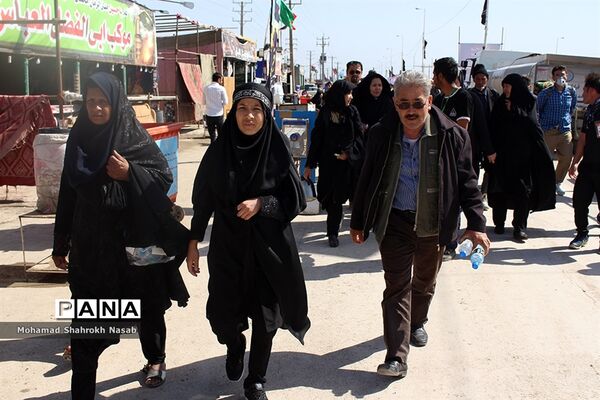 خدمات رسانی به زائرین اربعین در مرز شلمچه