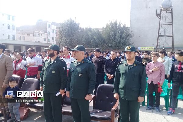 اولین یادواره شهدا دردبیرستان دکتر حسابی اسلامشهر