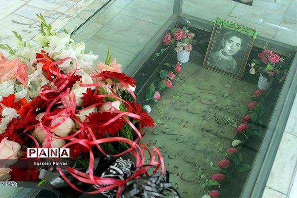 ادای احترام وزیر آموزش و پرورش به مقام شهید محمد حسین فهمیده