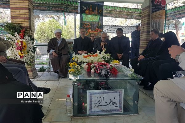 ادای احترام وزیر آموزش و پرورش به مقام شهید محمد حسین فهمیده