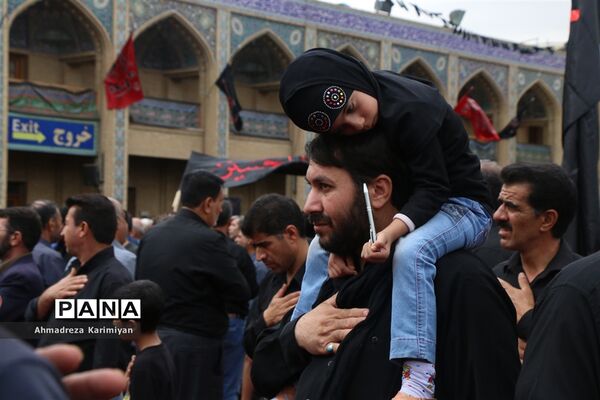 برگزاری مراسم عزاداری اربعین حسینی در شاهچراغ