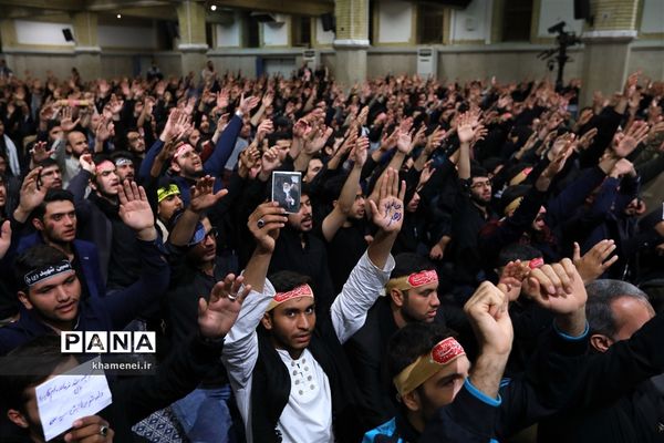 مراسم عزاداری اربعین سیدالشهدا(ع) با حضور هیئت‌های دانشجویی در حسینیه امام خمینی