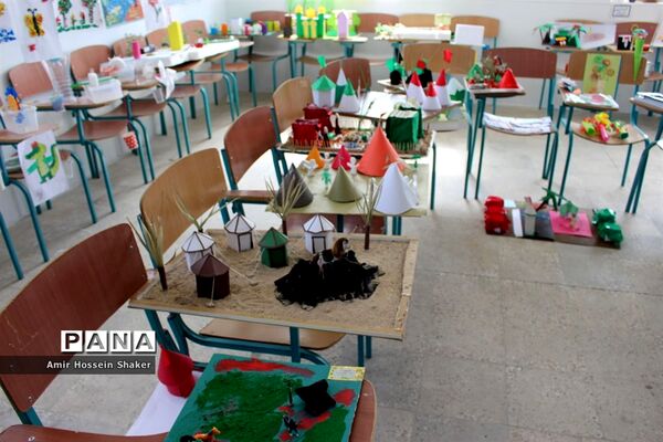 بازدید رئیس اداره شاهد آموزش و پرورش استان بوشهر از نمایشگاه خلاقیت دبستان شهید ماهینی