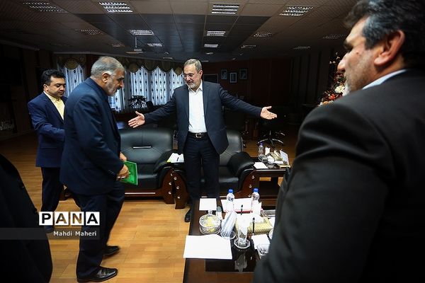دیدار وزیر آموزش و پرورش با جمعی از نمایندگان مجلس