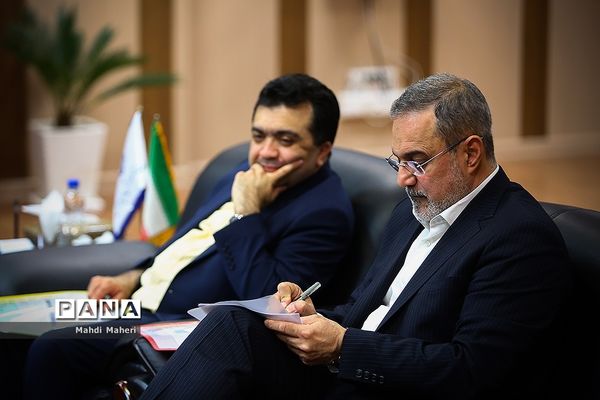 دیدار وزیر آموزش و پرورش با جمعی از نمایندگان مجلس