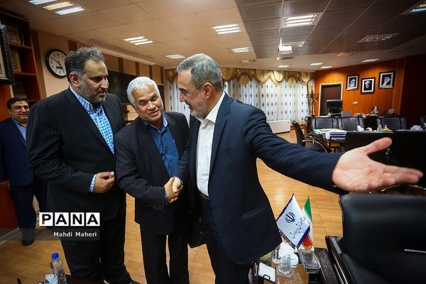 دیدار وزیر آموزش و پرورش با جمعی از نمایندگان مجلس