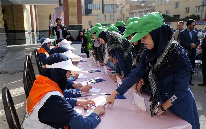 شوراهای دانش آموزی فرصتی برای تقویت حس مسئولیت پذیری  و مشارکت کارگروهی است