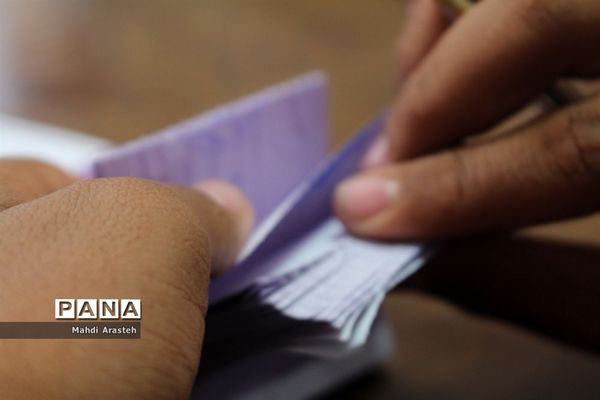 برگزاری انتخابات دانش‌آموزی در هنرستان البرزخراسان جنوبی