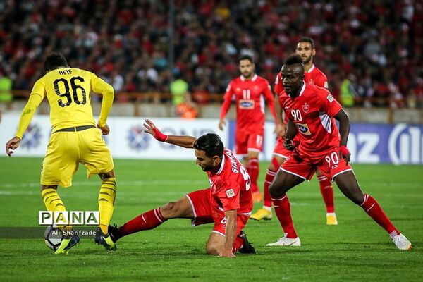 دیدار تیم های فوتبال پرسپولیس و السد قطر