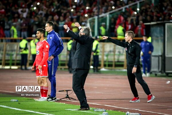 دیدار تیم های فوتبال پرسپولیس و السد قطر