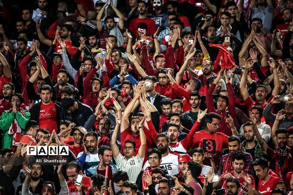 دیدار تیم های فوتبال پرسپولیس و السد قطر