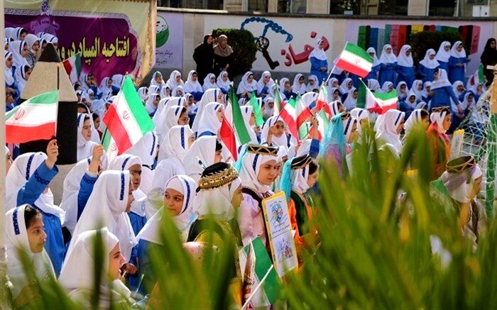 شادابی و نشاط دو محرک قدرتمند برای حرکت دانش آموزان به سوی مدرسه است