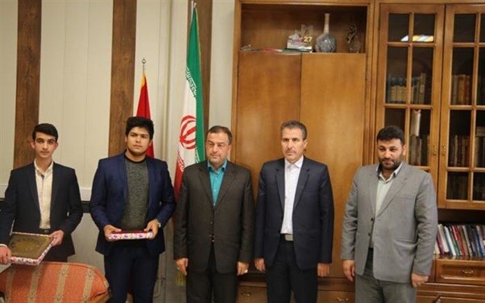 نشست صمیمی نمایندگان مجلس دانش آموزی کشور با معاون استاندار آذربایجان شرقی