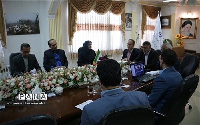 اولین جلسه ویدئو کنفرانسی مدیرکل آموزش و پرورش استان گیلان با روسای مناطق آموزش و پرورش استان