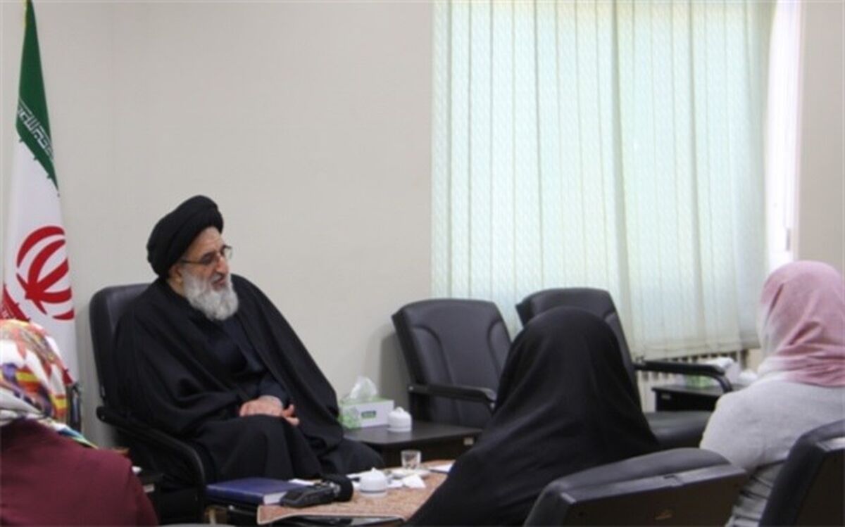 تشرف بانوی مسیحی به دین اسلام در حضور امام‌جمعه کرج