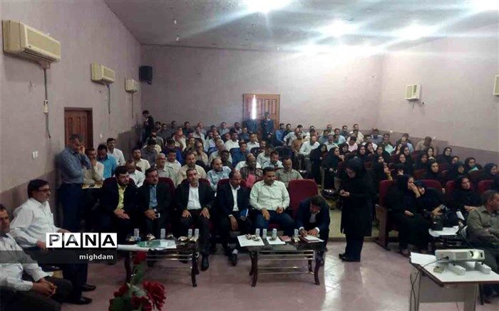 انجمن اولیا و مربیان باید در تمام تصمیم‌ گیری‌های مدارس حضور داشته‌باشند