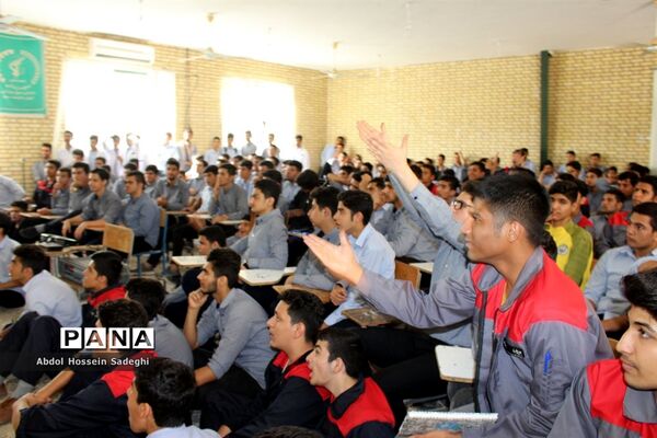 پخش بازی فوتبال در مدارس و ادارات آموزش و پرورش استان بوشهر