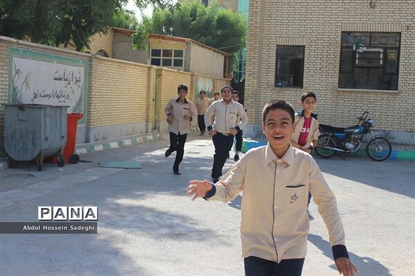 پخش بازی فوتبال در مدارس و ادارات آموزش و پرورش استان بوشهر