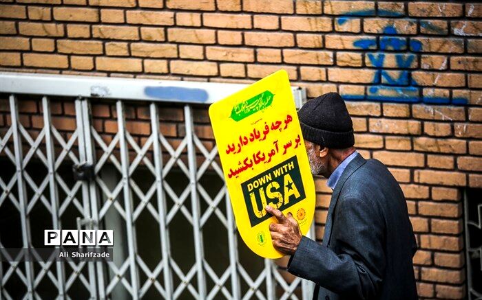 رئیس سازمان بسیج دانش‌آموزی: تشکل‌ها باید دانش‌آموزان را درباره استکبار آگاه کنند