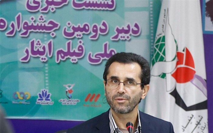 مدیرکل امورهنری بنیاد و دبیر جشنواره ملی هنرمندان شاهد: داوران اصلی مخاطبان آثار هنری هستند