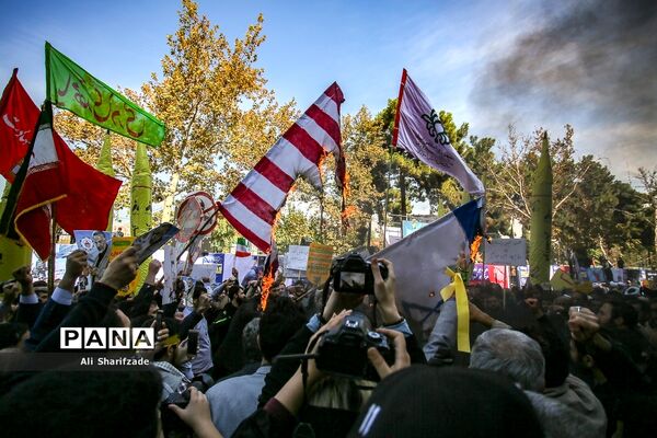 مراسم راهپیمایی ۱۳ آبان در تهران - 1