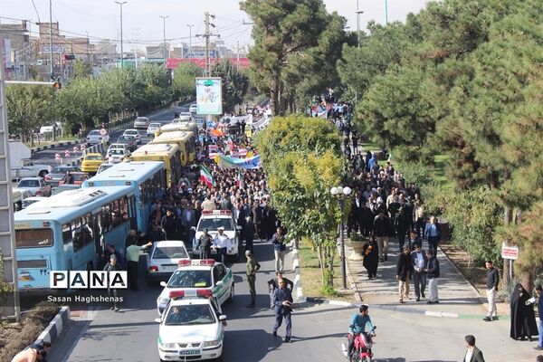 طنین فریاداستکبار ستیزی مردم اسلامشهر در سالروز یوم الله 13آبان