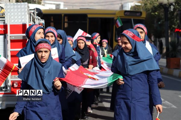 حضور پرشکوه دانش‌آموزان شهرقدس درراهپیمایی 13آبان