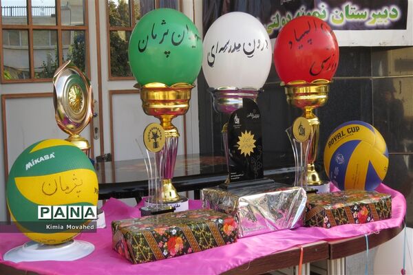 روز دانش آموز به کام دانش آموزان