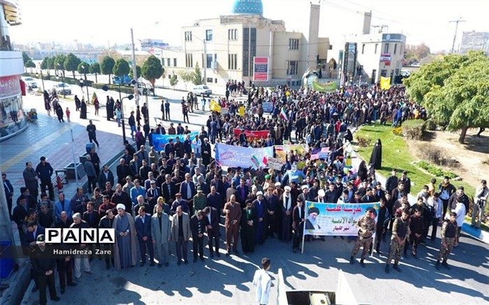 ملت ایران در 13 آبان سیلی محکمی به شیطان بزرگ زد