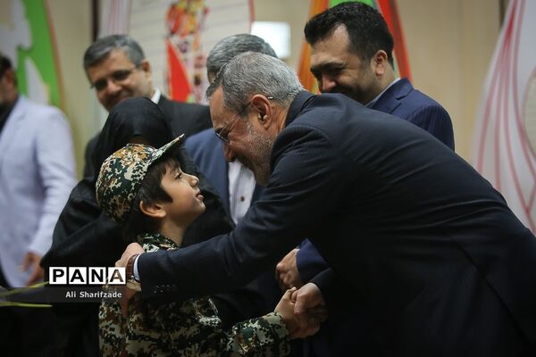 یادواره محمدحسین فهمیده و ۳۶هزار شهید دانش‌آموز
