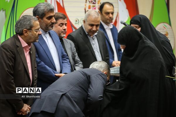 یادواره محمدحسین فهمیده و ۳۶هزار شهید دانش‌آموز
