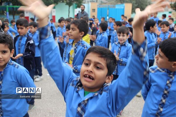 «دوشنبه‌های مهربانی» در دبستان رضوی نکا