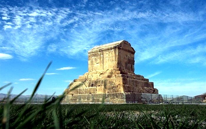 اقامتگاه در جوار آرامگاه کوروش آذر ماه به بهره برداری می رسد
