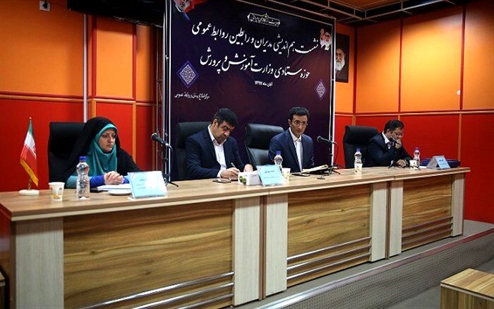 مرتضی نظری: به هر موضوعی که موقعیت و جایگاه معلم را متزلزل کند، واکنش نشان خواهیم داد
