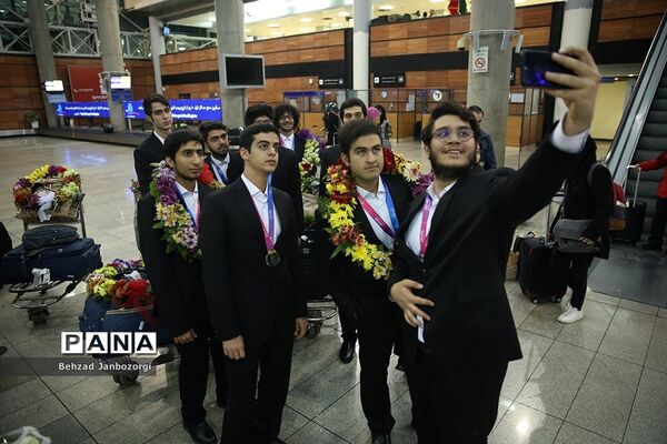 استقبال از تیم دانش‌آموزی منتخب در دوازدهمین المپیاد جهانی نجوم