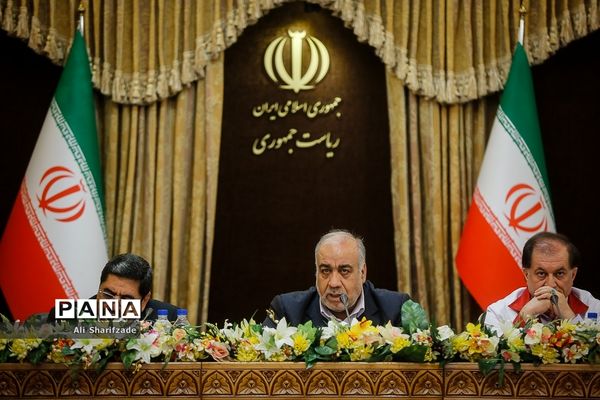 نشست گزارش روند اقدامات دولت در بازسازی مناطق زلزله زده کرمانشاه