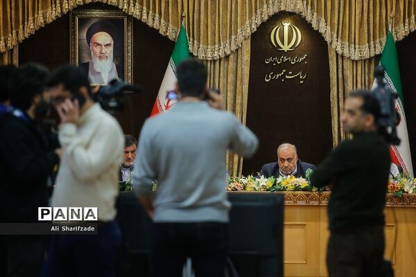 نشست گزارش روند اقدامات دولت در بازسازی مناطق زلزله زده کرمانشاه