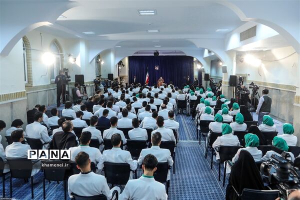 دیدار مدال‌آوران کاروان ورزشی ایران در بازی‌های پاراآسیایی اندونزی با مقام معظم رهبری