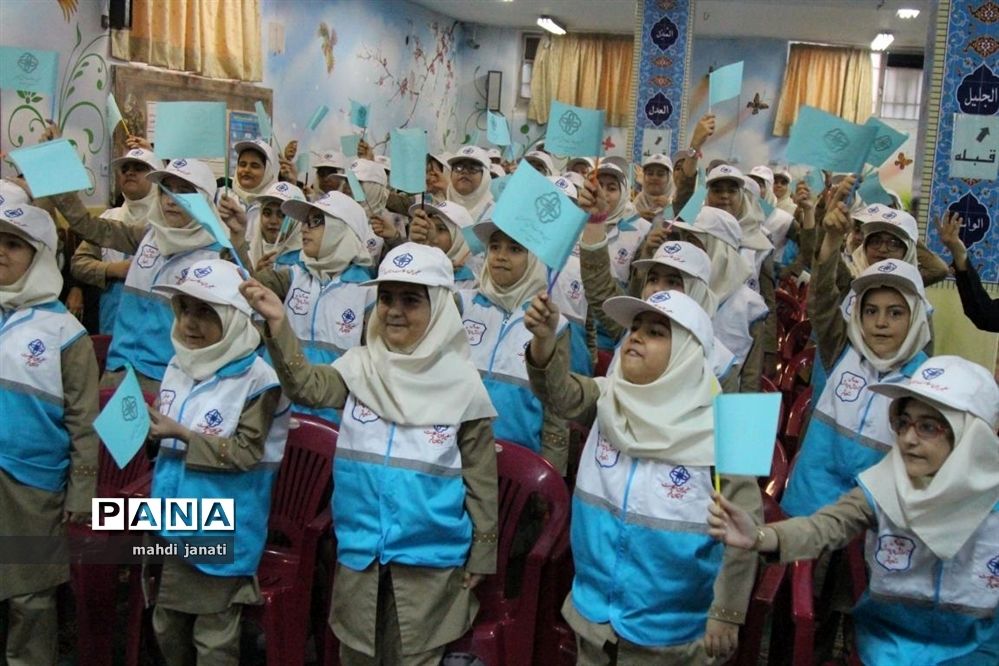 افتتاحیه برنامه سفیران سلامت دانش‌آموزی استان قم