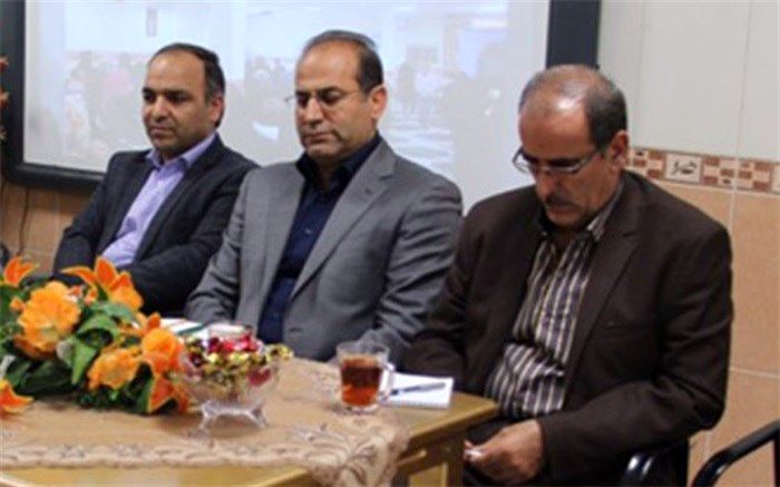 پیشرفت و پویایی جامعه در گرو محور قرار گرفتن معلم است