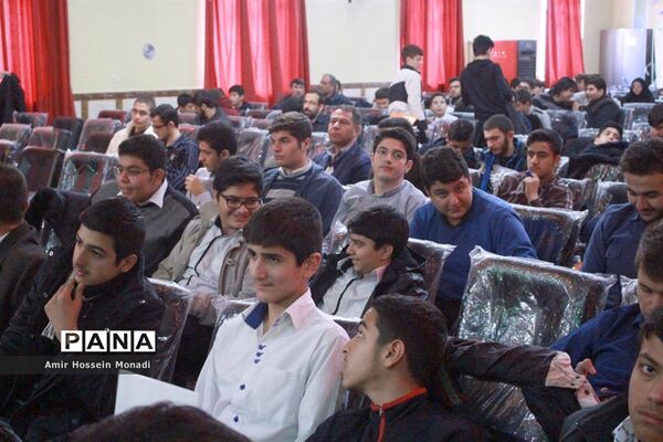 اولین همایش دانش‌‌آموزی یادواره علامه طباطبایی  در تبریز