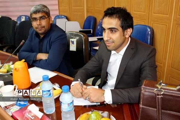 نشست خبری مدیرکل آموزش و پرورش استان بوشهر با اصحاب رسانه