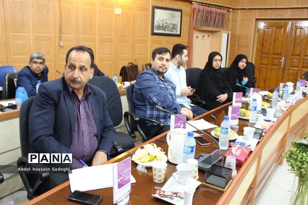نشست خبری مدیرکل آموزش و پرورش استان بوشهر با اصحاب رسانه