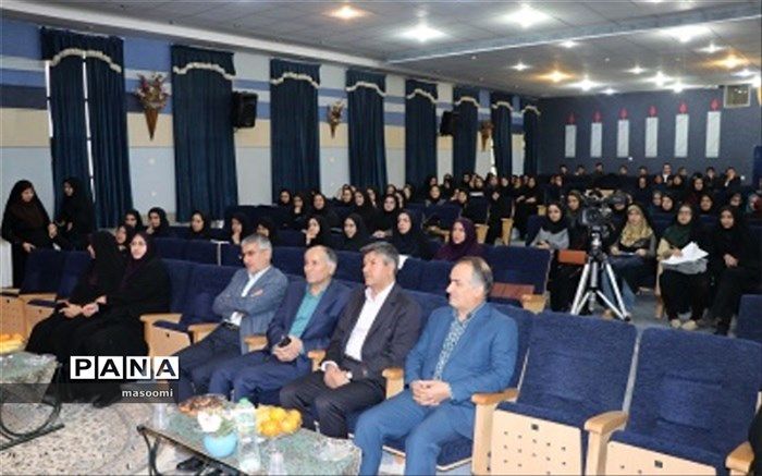 سرپرست دانشگاه فرهنگیان اصفهان: سخت ترین و بهترین شغل معلمی است