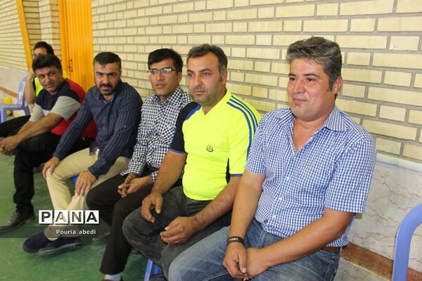 مسابقه مچ‌اندازی آقایان مرحله استانی بازی‌های بومی محلی استان بوشهر