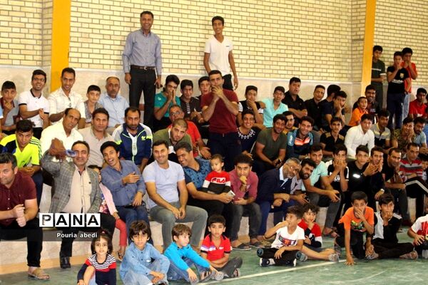 مسابقه مچ‌اندازی آقایان مرحله استانی بازی‌های بومی محلی استان بوشهر